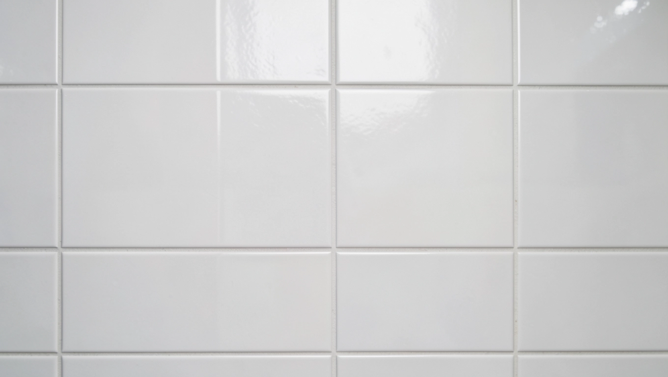 Białe płytki do łazienki 30x60