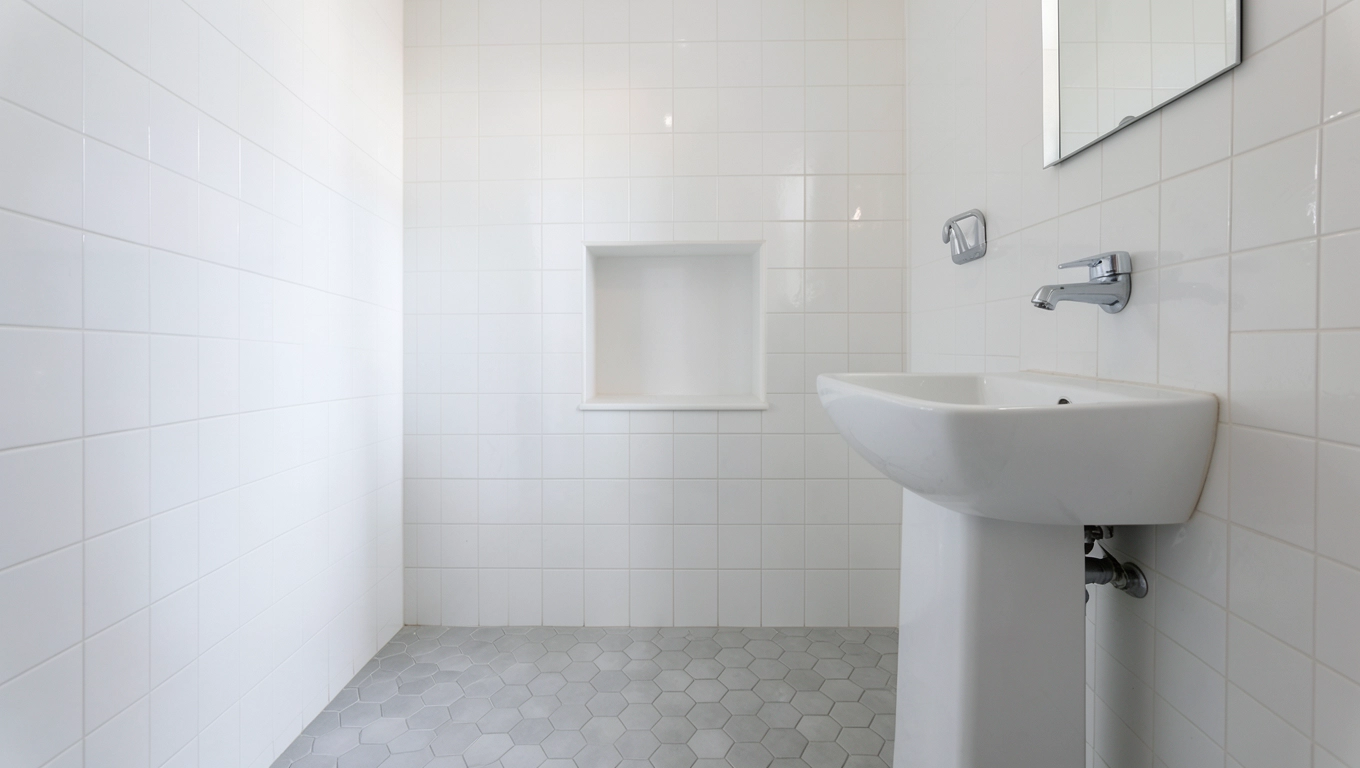 jakie kafelki do małej łazienki