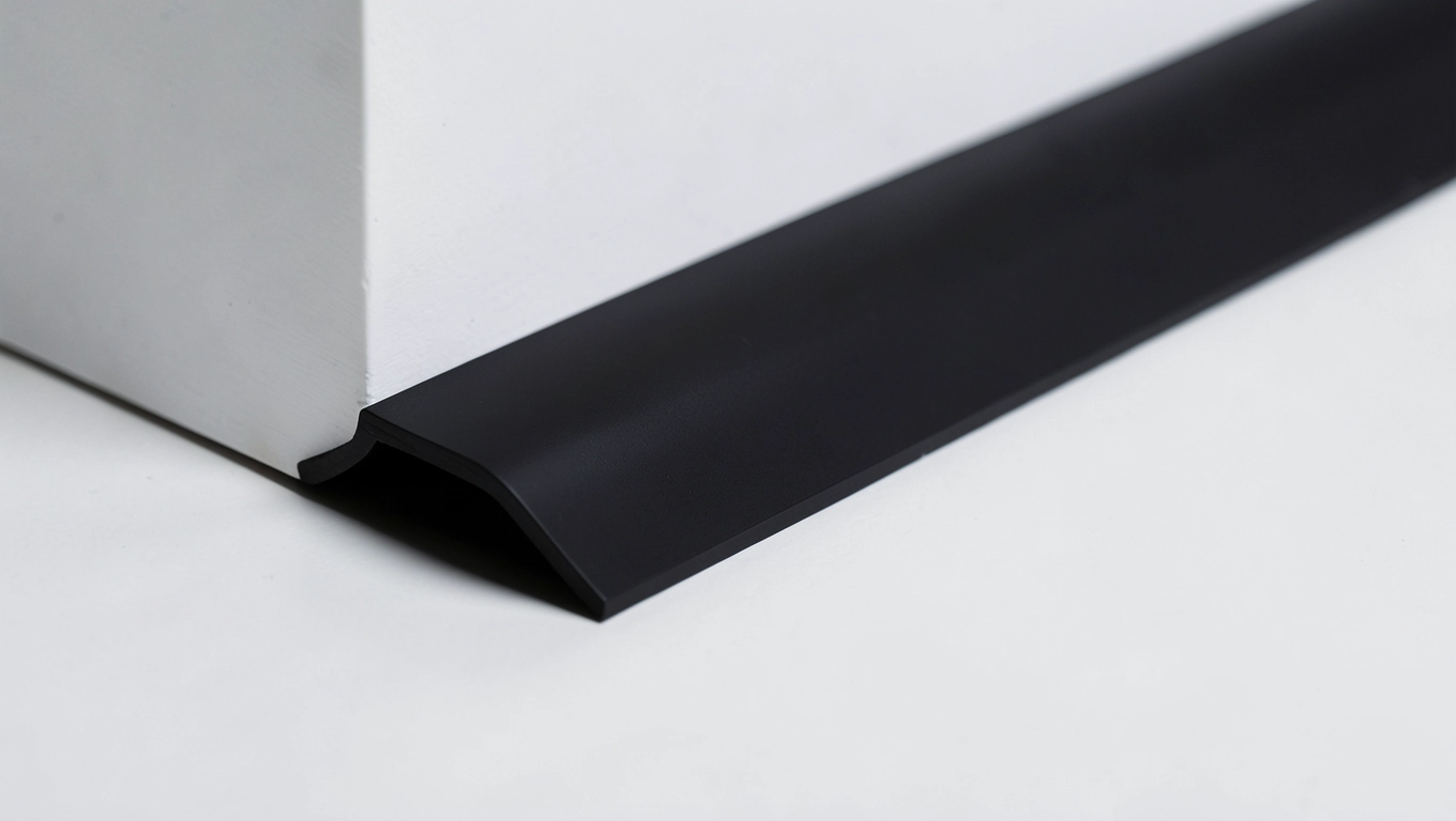 Listwa progowa czarna klejona