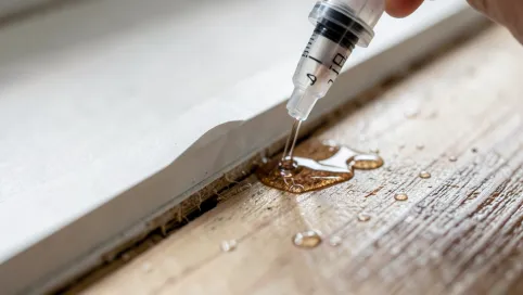 Co wstrzyknąć pod panele podłogowe