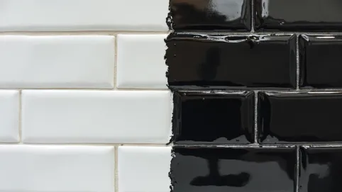 czarna farba do kafelek