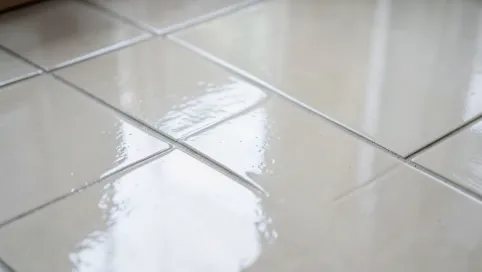 Czy gres szkliwiony nadaje się na podłogę