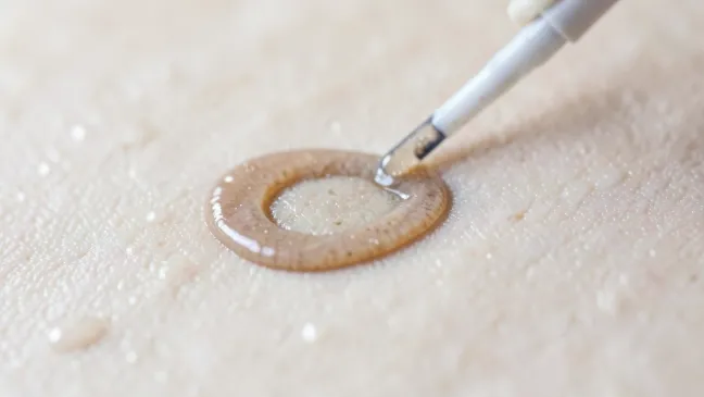 Czy klej Magic jest toksyczny dla skóry