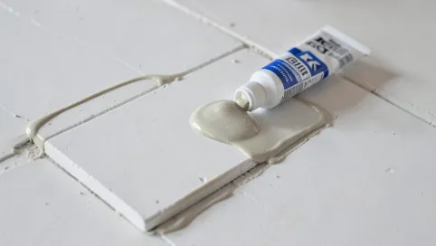 Czy można kleić płyty gk klejem do płytek