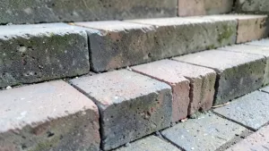 Czy można położyć kostkę na betonowych schodach