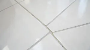 Czy na płytki w łazience można położyć panele winylowe