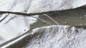 Czy żywicę epoksydową trzeba szlifować