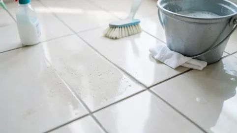 czym czyścić płytki po remoncie