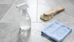 Czym myć płytki gresowe