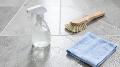 Czym myć płytki gresowe