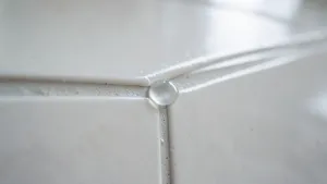 Czym uszczelnić fugi pod prysznicem