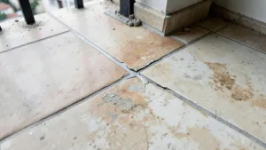 Czym Uszczelnić Płytki Na Balkonie