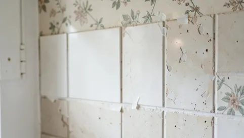 Czym Zakryć Stare Płytki Na Ścianie