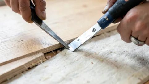 Demontaż paneli podłogowych KNR