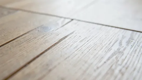 Deska czy panele na ogrzewanie podłogowe