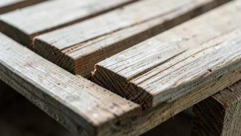 Deska używana do wyrobu deszczułek posadzkowych