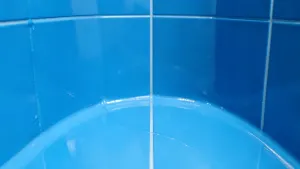 farba do łazienki zamiast glazury