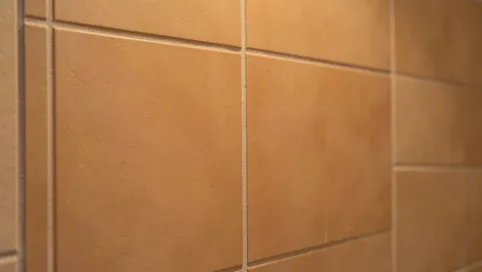 farba do terakoty w łazienkach