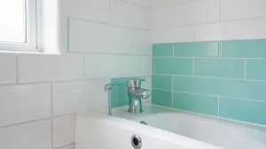 Farba na płytki w łazience