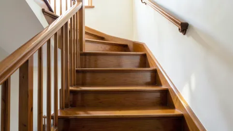 Farbą olejną na klatkę schodową