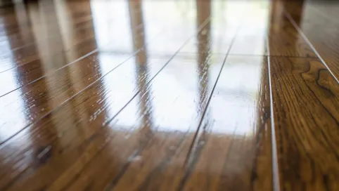 Głośne panele podłogowe