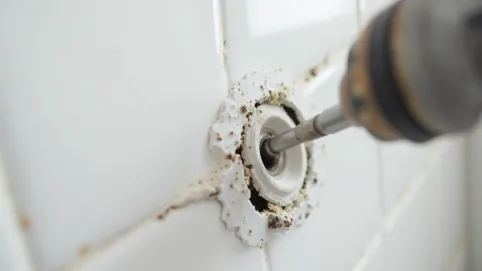 Gniazdko na kafelkach