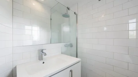 jak odnowić łazienkę nie wymieniając kafelków