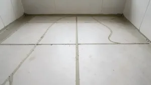 Jak położyć płytki w łazience na podłodze