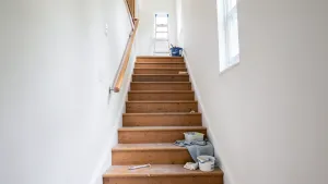 Jak pomalować korytarz ze schodami