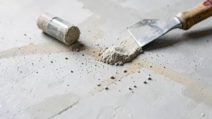 Jak przygotować podłoże pod żywicę