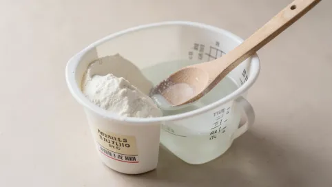 Jak rozrobić klej do tapet proporcje