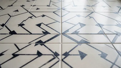 Jak Układać Płytki Że Strzałkami