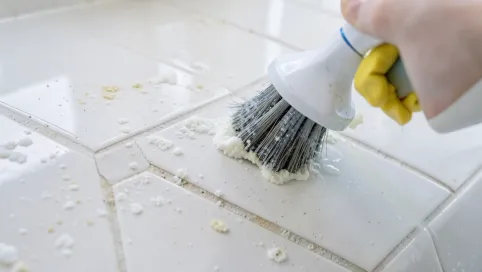 Jak Usunąć Kamień Z Płytek Pod Prysznicem