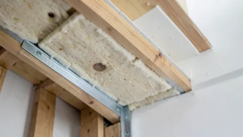 Jak zabudować schody od spodu