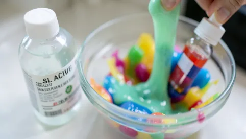 Jak zrobić slime z kleju i aktywatora