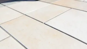 Jaką szerokość fugi do gresu 60x60 na tarasie