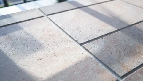 Jaka szerokość fugi na balkonie