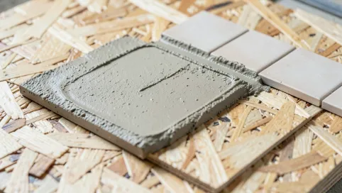 Jaki klej do płytek na płytę OSB