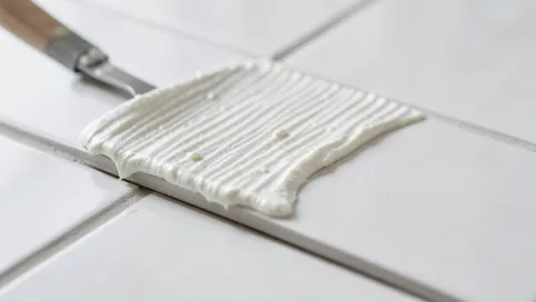 Jaki klej do płytek na płytki