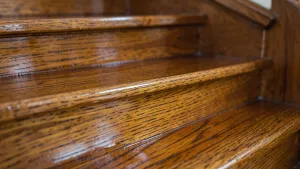 Jaki lakier do schodów dębowych