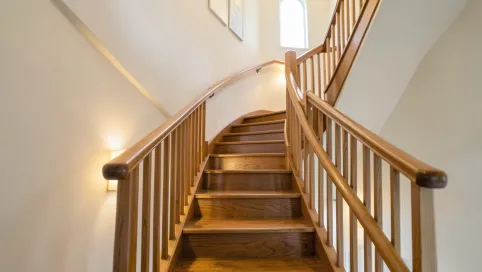 jakie najlepsze schody wewnętrzne