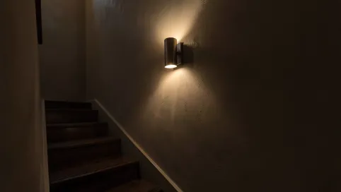 Kinkiet na klatkę schodową