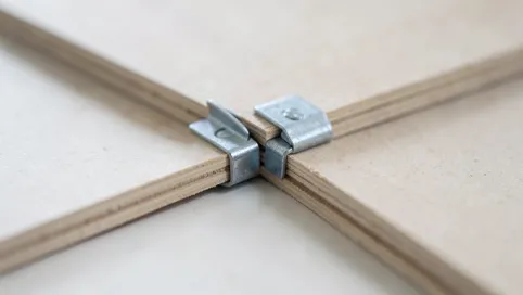 Klamry do paneli podłogowych