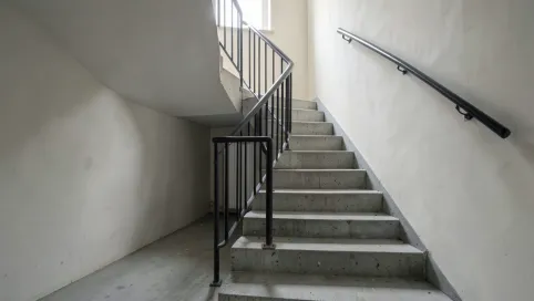 Klatka schodowa w bloku wymiary