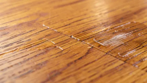 Klej do deski podłogowej litej