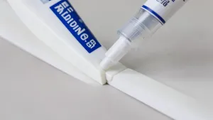 Klej do listew poliuretanowych