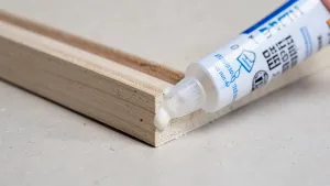 klej do listew przypodłogowych mdf