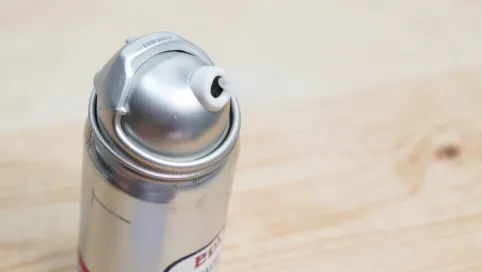 Klej do okleiny meblowej w sprayu