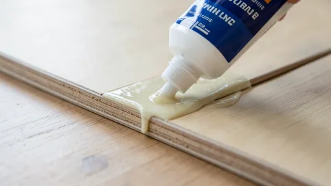 Klej do paneli podłogowych laminowanych