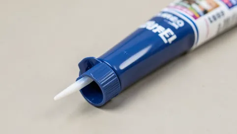 Klej do paneli winylowych w tubie